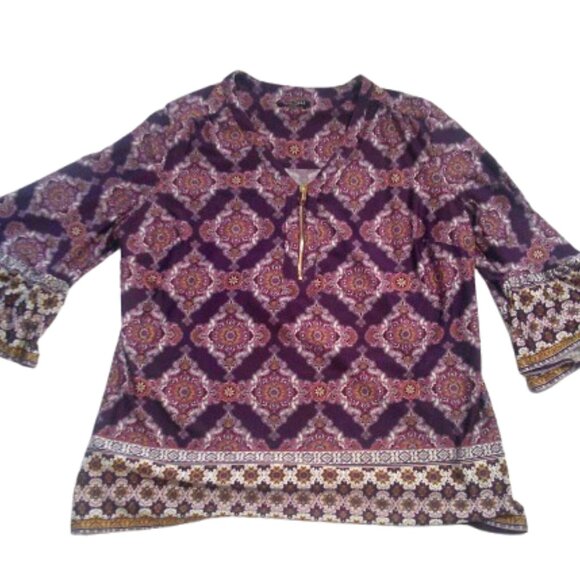 Roz & Ali Size  1X V-neck 3/4  sleeve With Bell Cuff Pullover Top - Picture 5 of 7